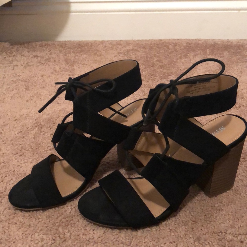 Black Merona lace up block heel sandal